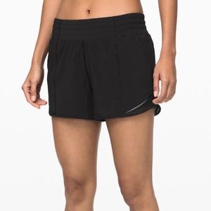 Lululemon shorts hotty hot